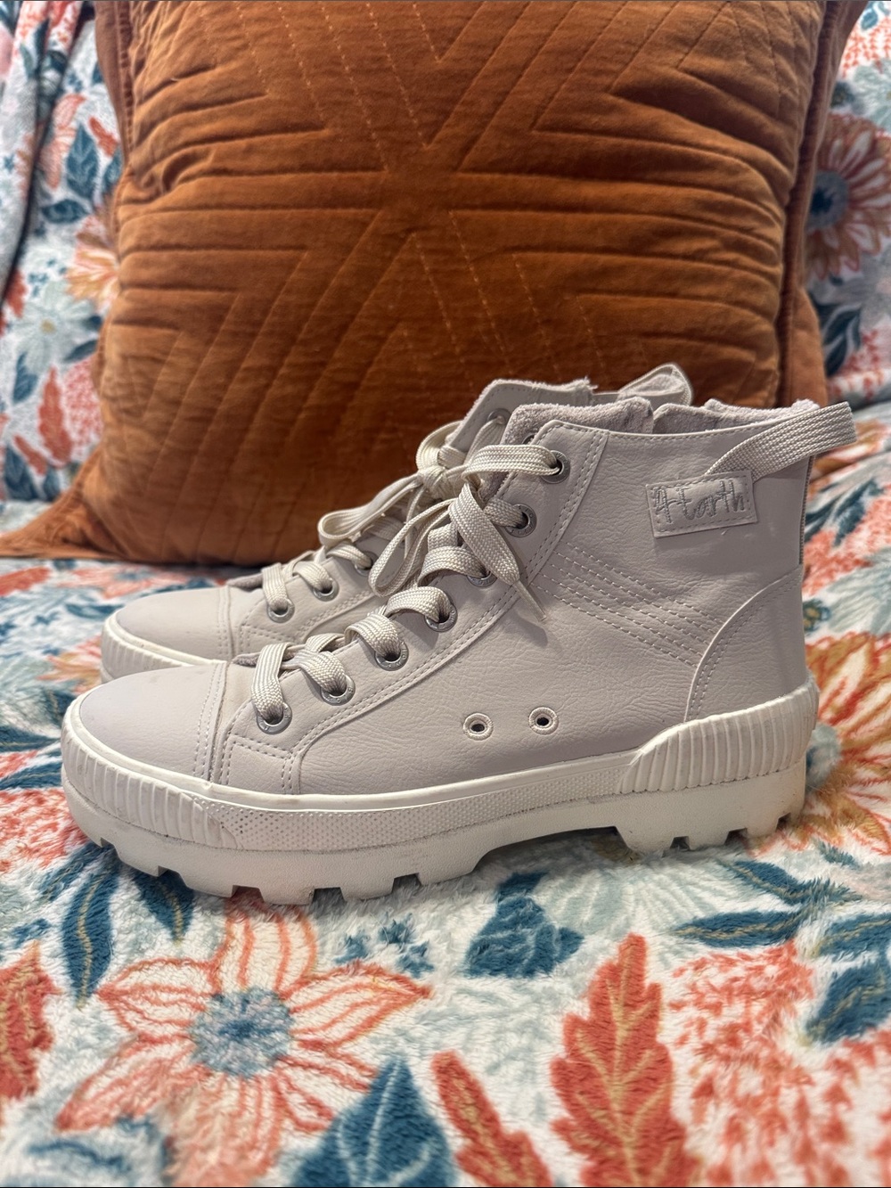 Blowfish Lace-Up Platform Ankle Boots in Light Gray